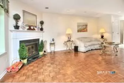100 Glen Side #100, Wilton, CT 06897 - Photo 5
