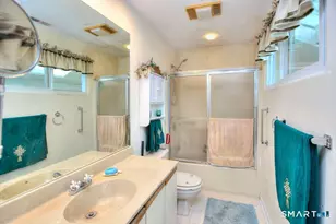 100 Glen Side, Wilton, CT 06897 - Photo 9