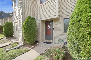 195 Village Square Dr, New Britain, CT 06053 - Photo 3