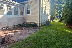 65 Sunnyside Ct, Milford, CT 06460 - Photo 3