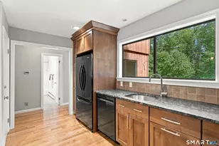 962 Moose Hill Rd, Guilford, CT 06437 - Photo 9