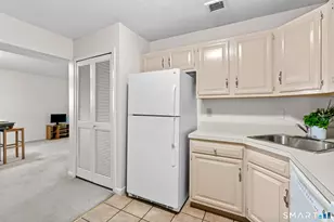 609 Twin Circle Dr, South Windsor, CT 06074 - Photo 9