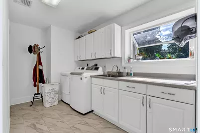 68 Parry Road, Stamford, CT 06907 - Photo 11