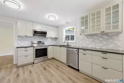 2 Belinda Lane, Enfield, CT 06082 - Photo 5