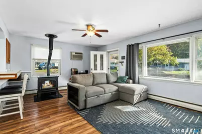 34 Beacon Manor Circle, Naugatuck, CT 06770 - Photo 7