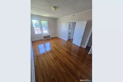 9 Evergreen Avenue #B6, Hartford, CT 06105 - Photo 3