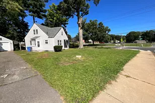 198 Broad St, Manchester, CT 06042 - Photo 3