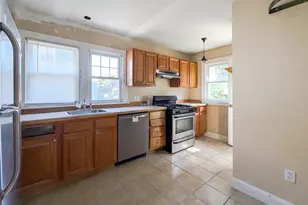 45 Queens Ave, Stratford, CT 06614 - Photo 3