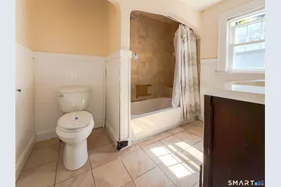 45 Queens Avenue, Stratford, CT 06614 - Photo 5