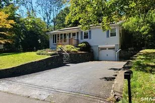 114 Murlyn Rd, Hamden, CT 06518 - Photo 3
