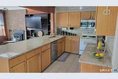 114 Murlyn Road, Hamden, CT 06518 - Photo 9