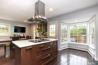 10 Blackberry Lane, Norwalk, CT 06850 - Photo 11