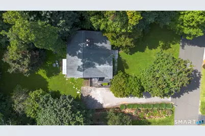 10 Blackberry Lane, Norwalk, CT 06850 - Photo 5