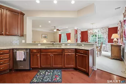 1011 Brookside Court #1011, Newtown, CT 06470 - Photo 9