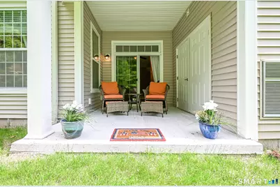 1011 Brookside Court #1011, Newtown, CT 06470 - Photo 5