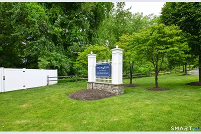 1011 Brookside Court #1011, Newtown, CT 06470 - Photo 37