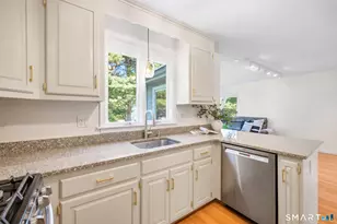 15 Porter Green, South Windsor, CT 06074 - Photo 9