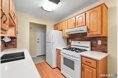 51 Carriage Drive #51, Milford, CT 06460 - Photo 3