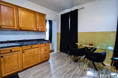 139 Lee Avenue, Bridgeport, CT 06605 - Photo 11