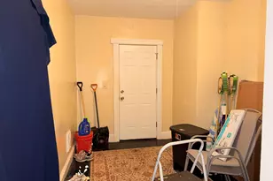 438 Hollister Ave, Bridgeport, CT 06607 - Photo 3