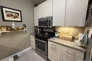 38 Hope St, East Lyme, CT 06357 - Photo 17