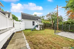 27 Seminole Ave, Waterbury, CT 06705 - Photo 35