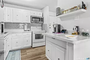 153 Bull Hill Ln, West Haven, CT 06516 - Photo 9
