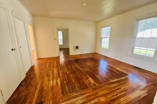 9 Providence St, Putnam, CT 06260 - Photo 1