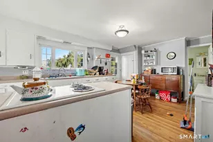 33 Pleasant St, Danbury, CT 06810 - Photo 13