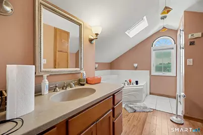 33 Pleasant Street, Danbury, CT 06810 - Photo 23