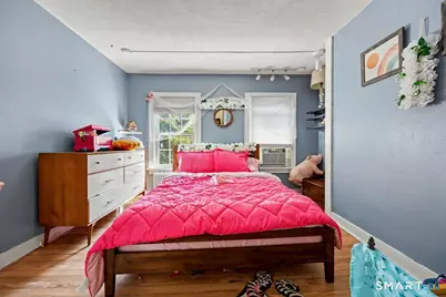 33 Pleasant Street, Danbury, CT 06810 - Photo 19