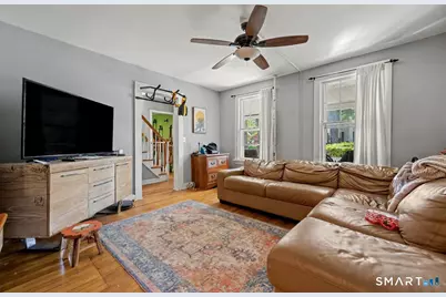 33 Pleasant Street, Danbury, CT 06810 - Photo 3