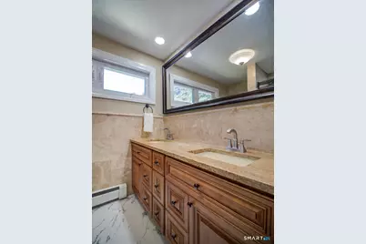 81 Old Coach Highway, Hamden, CT 06518 - Photo 15