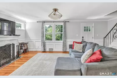 2082 Stratfield Road, Fairfield, CT 06825 - Photo 3