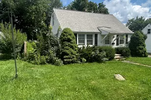 327 N Hoadley St, Naugatuck, CT 06770 - Photo 3