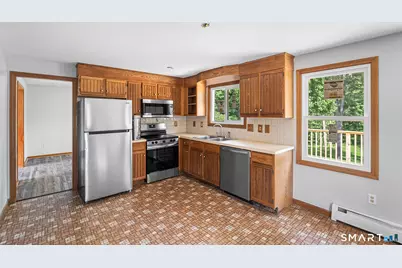515 Gracey Avenue, Meriden, CT 06451 - Photo 9