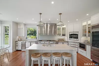 31 Meadow Wood Drive, Greenwich, CT 06830 - Photo 7