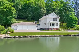 31 Meadow Wood Dr, Greenwich, CT 06830 - Photo 23