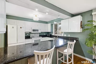 125 Lamplighter Drive, Manchester, CT 06040 - Photo 9