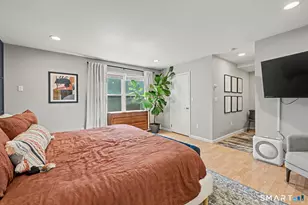 200 Woodridge Dr S, Stamford, CT 06902 - Photo 15