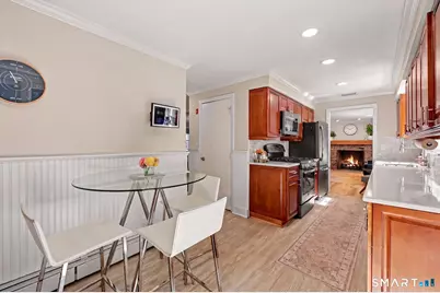 200 Woodridge Drive South, Stamford, CT 06902 - Photo 9