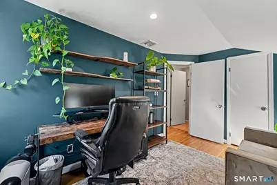 200 Woodridge Drive South, Stamford, CT 06902 - Photo 21