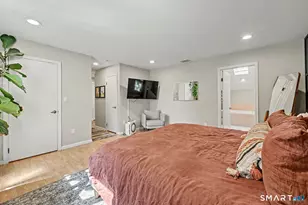 200 Woodridge Dr S, Stamford, CT 06902 - Photo 17