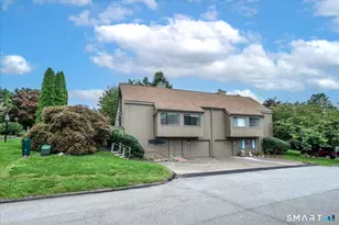 476 Commanche Ln, Stratford, CT 06614 - Photo 1