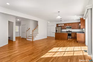 30 Glen Pl, Glastonbury, CT 06033 - Photo 9
