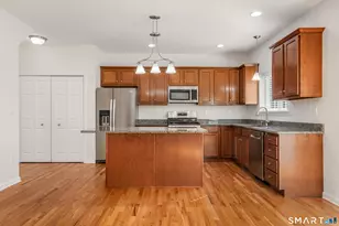 30 Glen Pl, Glastonbury, CT 06033 - Photo 11