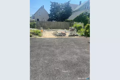 194 Adams Street, Bridgeport, CT 06607 - Photo 17