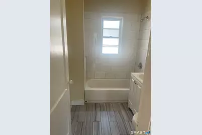 194 Adams Street, Bridgeport, CT 06607 - Photo 19