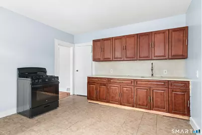 353 Charles Street, Bridgeport, CT 06606 - Photo 7