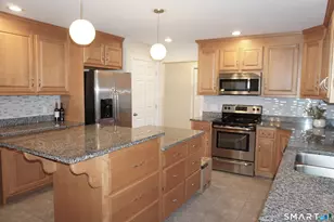 139 South End Rd, Southington, CT 06489 - Photo 9